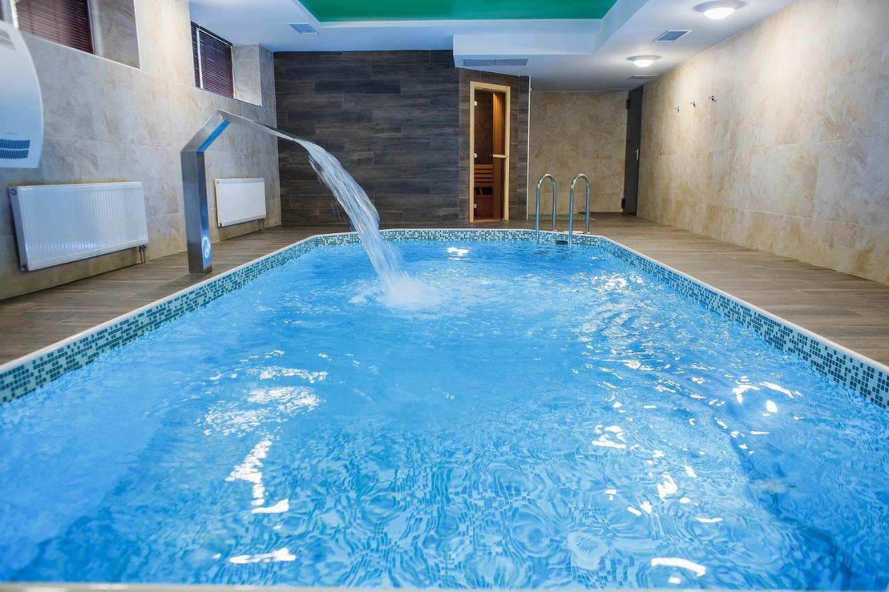 Olimpiyskiy Hotell Minsk Eksteriør bilde